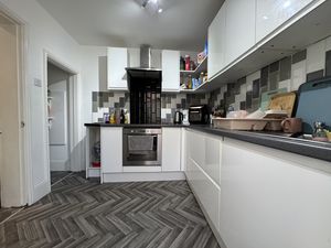 Kitchen- click for photo gallery